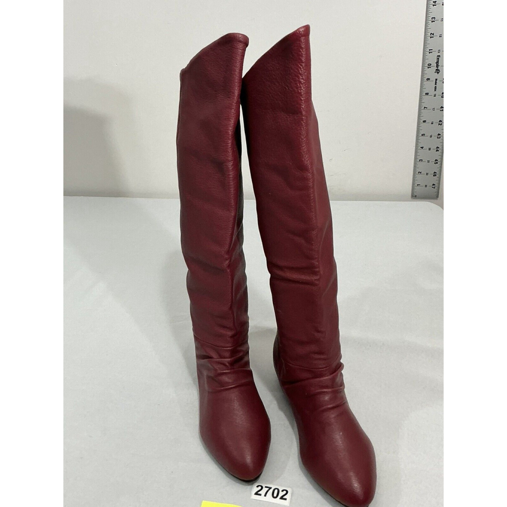 Womans Classique 6 M Red Leather Tall Pull On Riding Boots NWOT